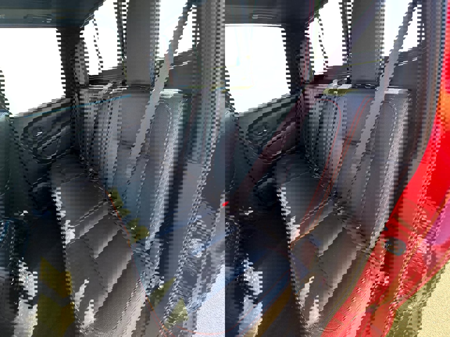 Used 2022 Nissan Titan PRO-4X w/ Pro-4x Convenience Package image 16