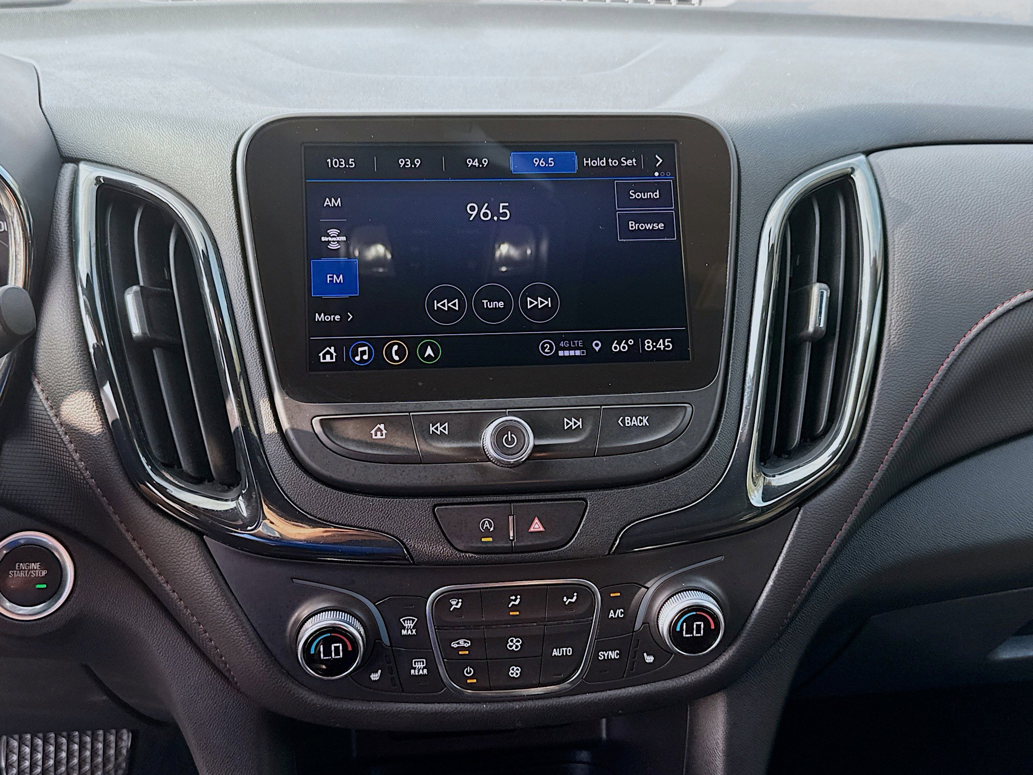 Used 2022 Chevrolet Equinox RS w/ Infotainment Package image 12