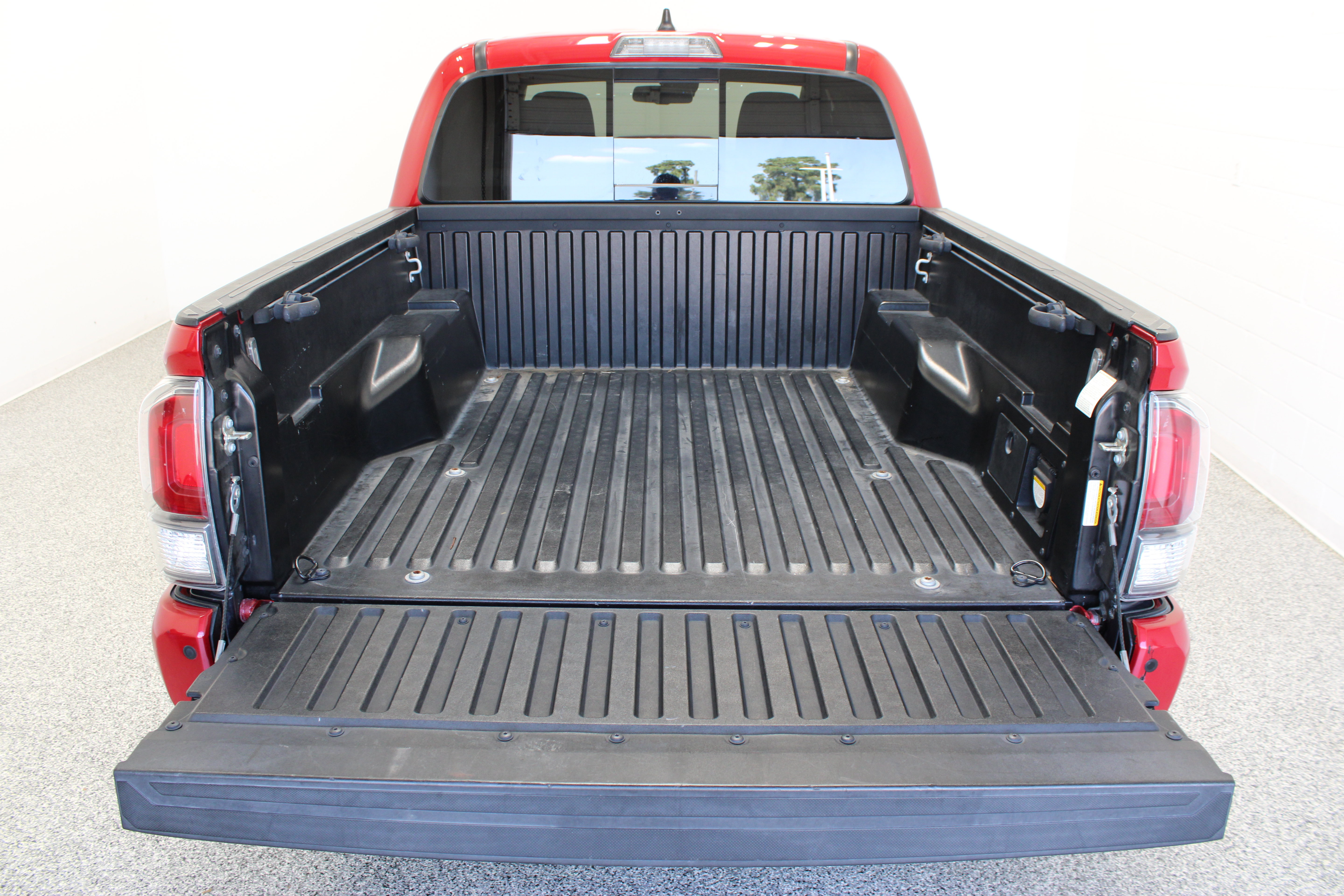 Certified 2020 Toyota Tacoma TRD Sport w/ Technology Package RWD image 30