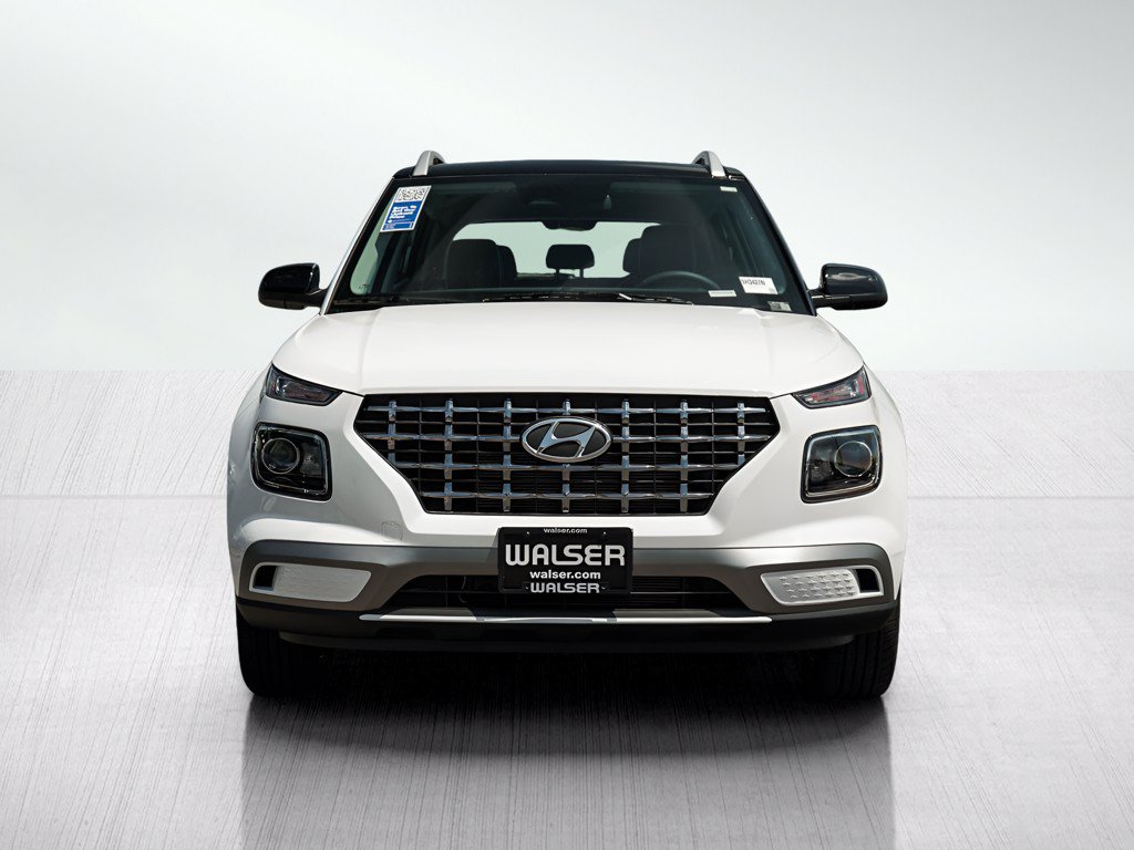 New 2026 Hyundai Venue SEL FWD image 2