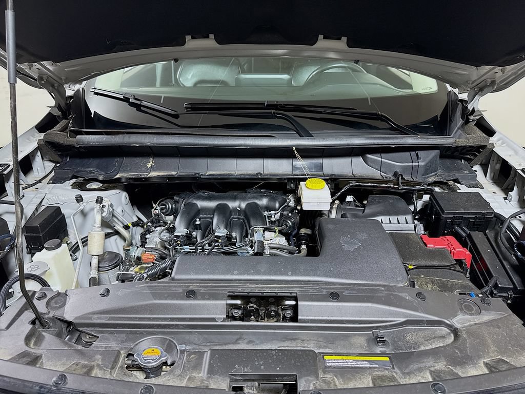 Used 2025 Nissan Pathfinder SL FWD image 30