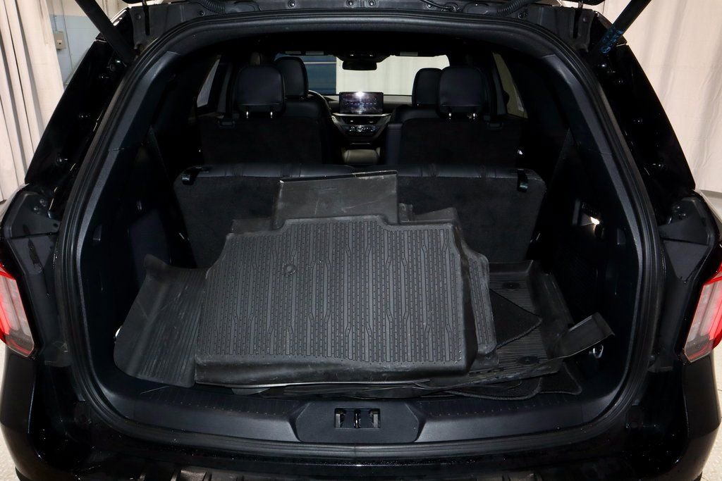 Certified 2025 Ford Explorer ST image 14