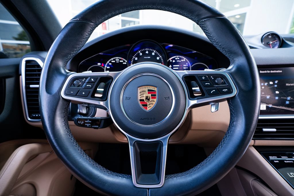 Used 2023 Porsche Cayenne Platinum Edition AWD/4WD image 33