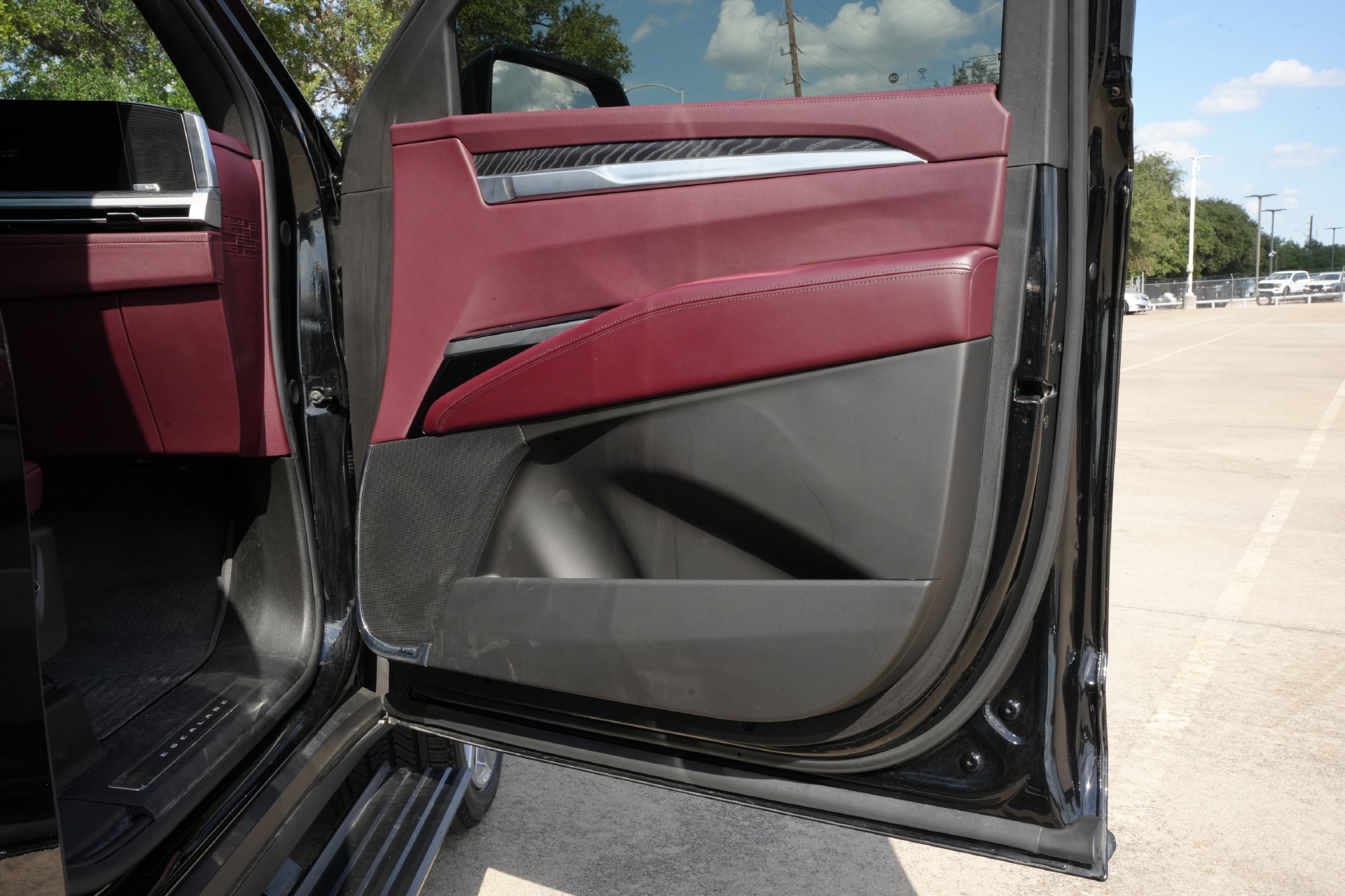 Certified 2025 Cadillac Escalade Sport w/ Touring Package AWD/4WD image 27