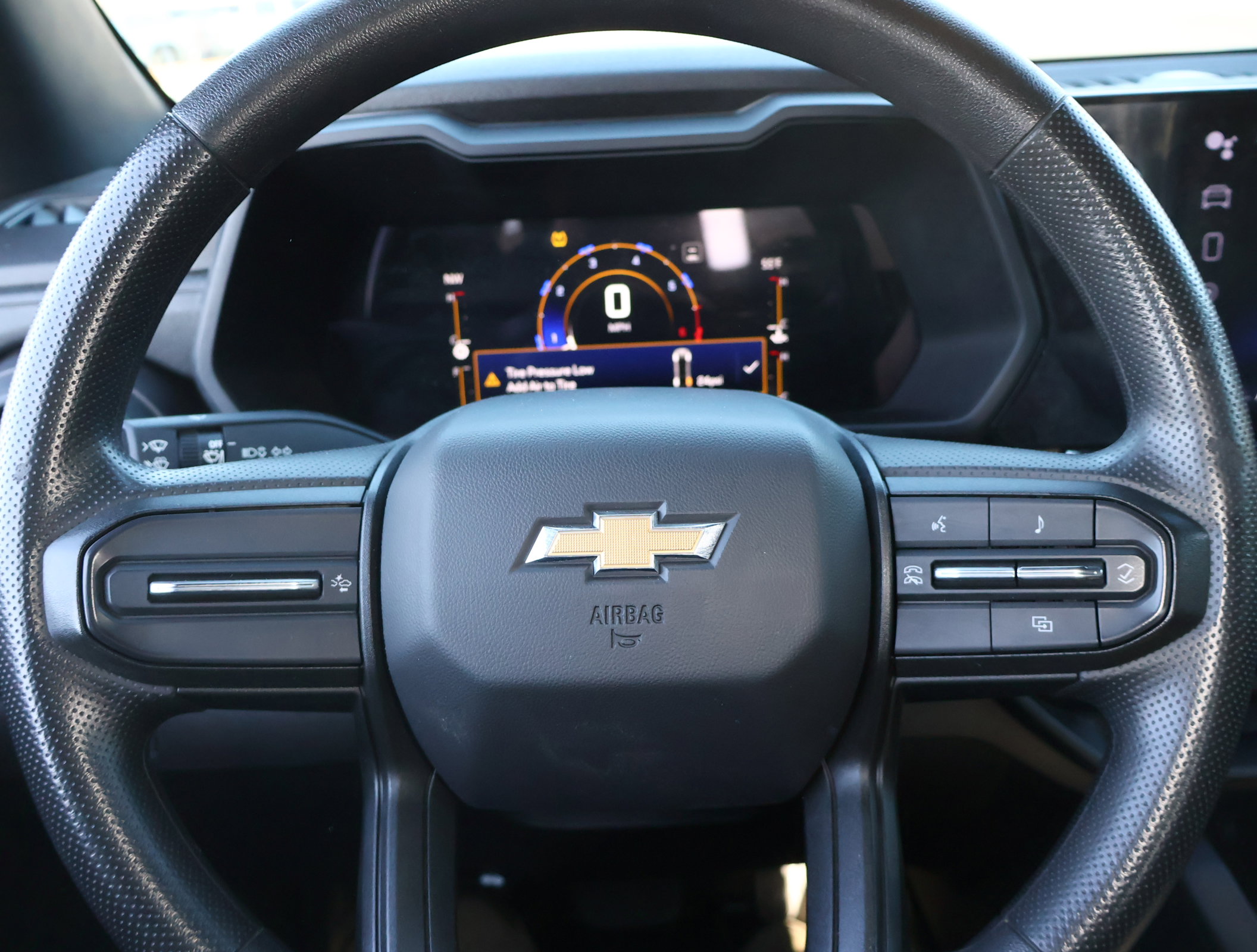 Used 2023 Chevrolet Colorado W/T image 10