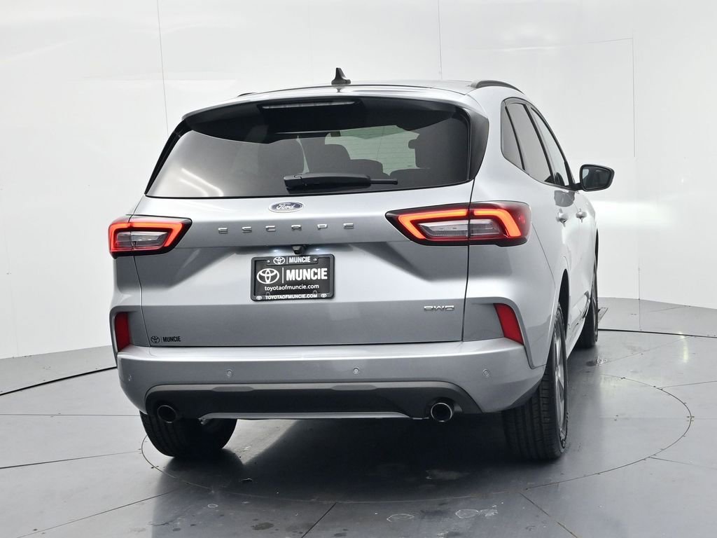 Used 2024 Ford Escape ST-Line w/ Tech Pack #1 AWD/4WD image 7