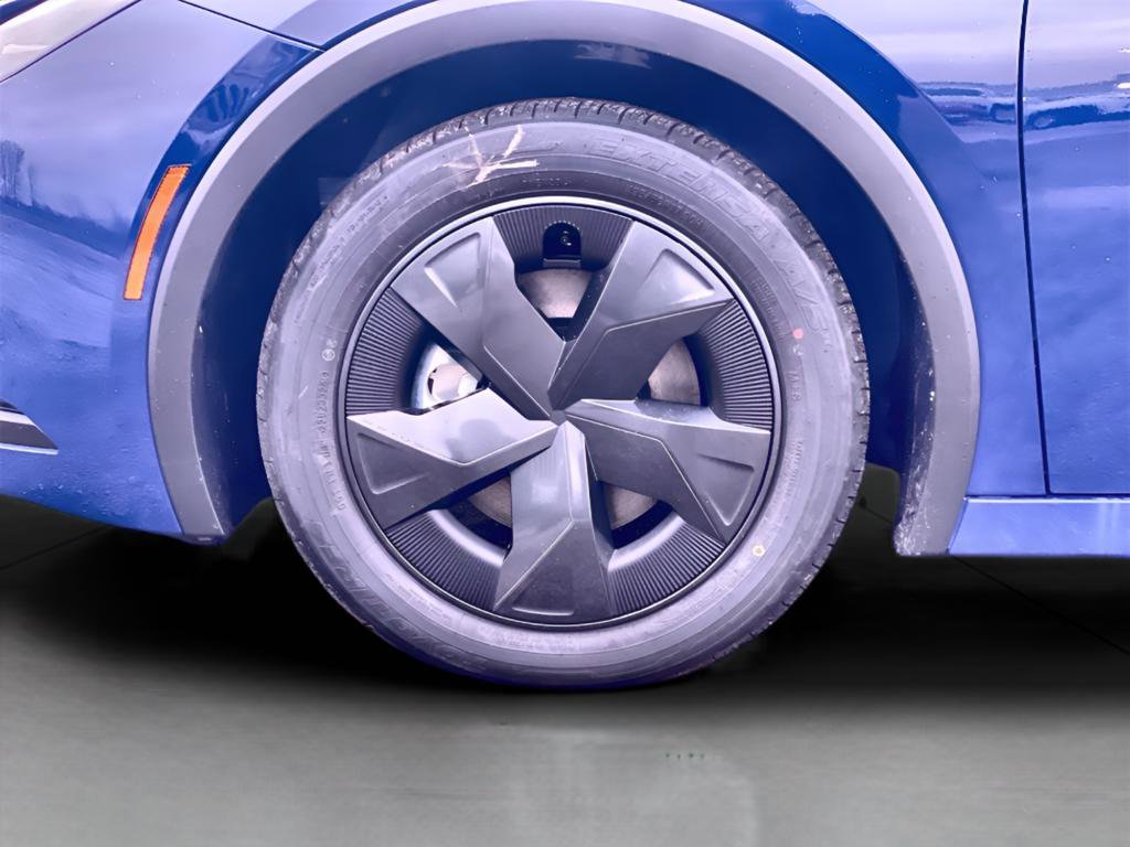 New 2026 Toyota Prius Plug-In Hybrid FWD image 17