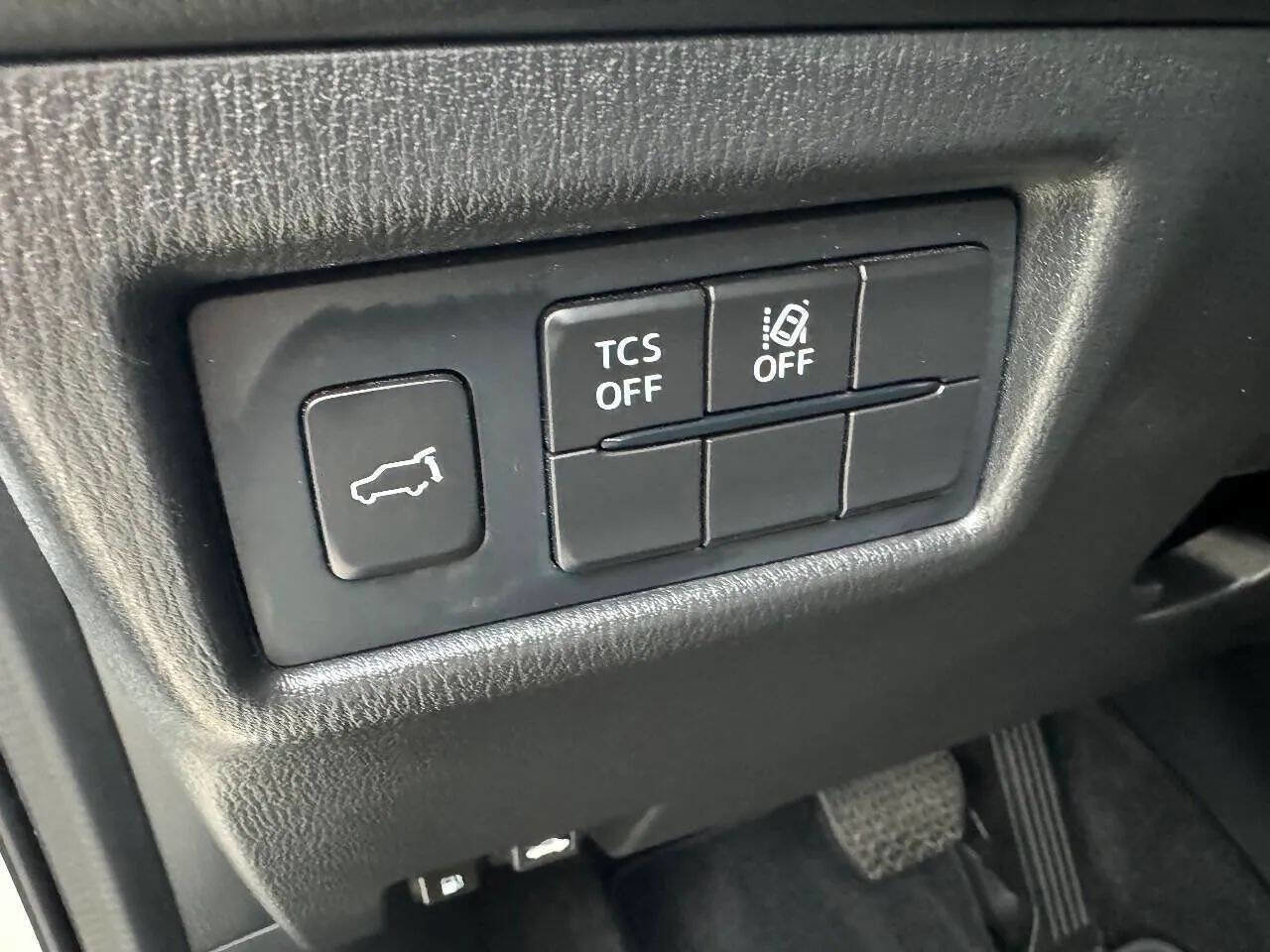 Used 2020 MAZDA CX-5 Touring FWD image 12