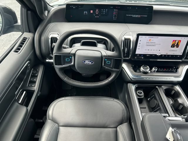 New 2027 Ford Expedition Platinum w/ Stealth Performance Package AWD/4WD image 14