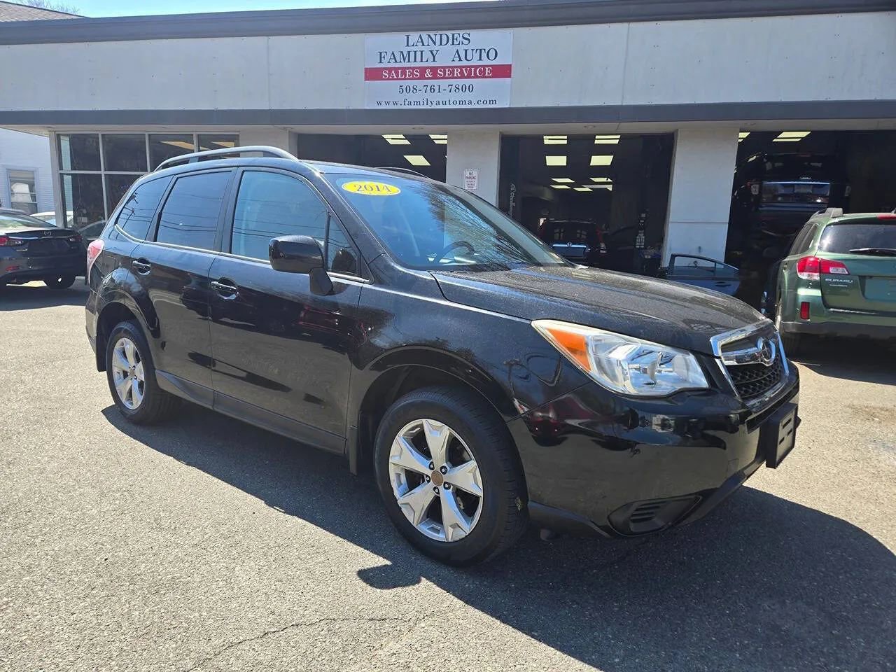 Used 2014 Subaru Forester 2.5i Premium w/ All-Weather Package AWD/4WD image 1