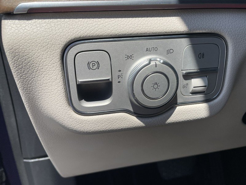 Used 2021 Mercedes-Benz GLS 450 4MATIC image 10