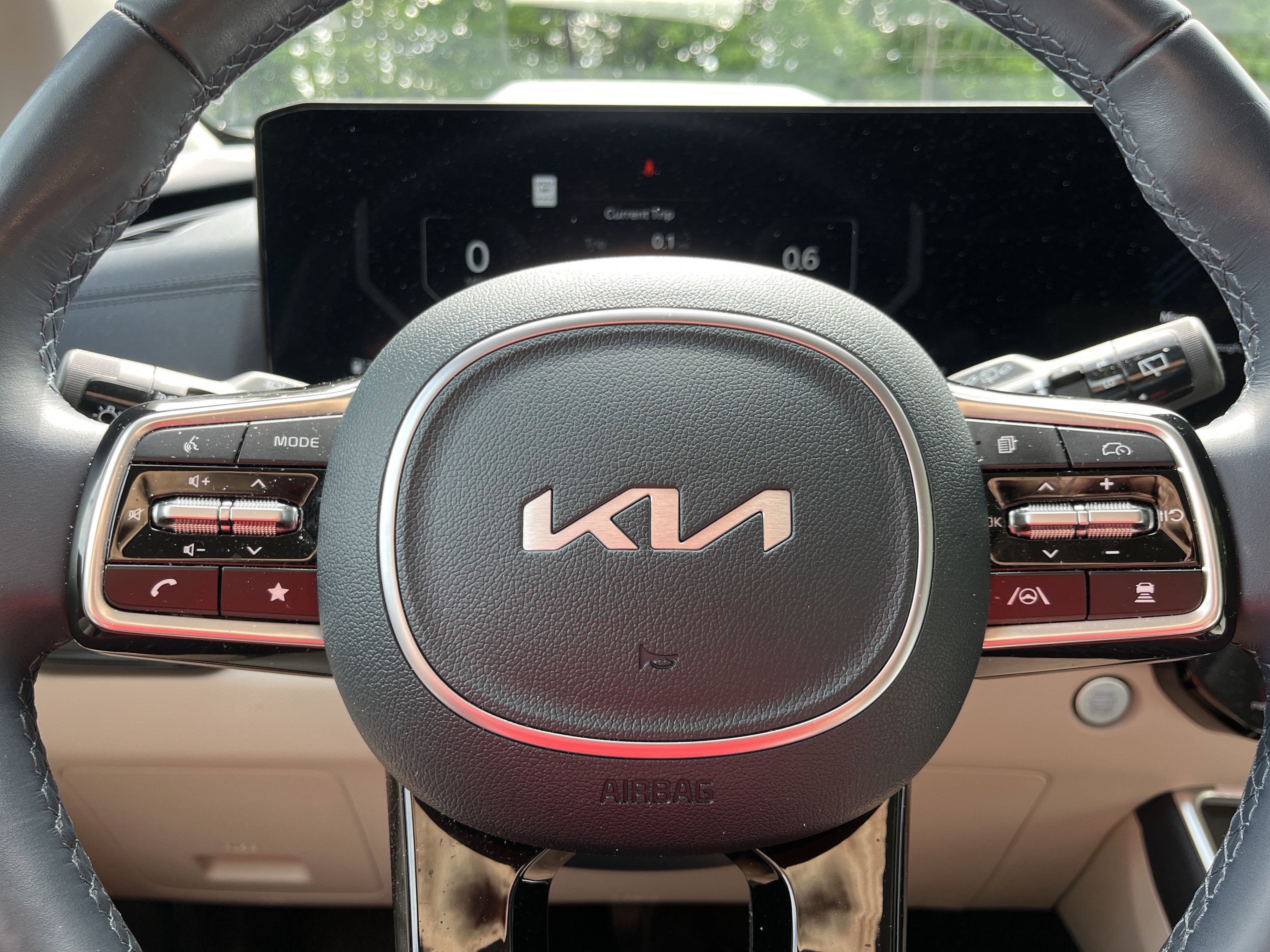 Used 2025 Kia Carnival SX Prestige FWD image 11