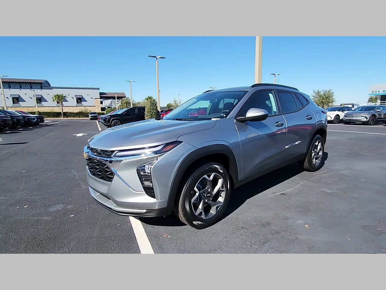New 2026 Chevrolet Trax LT w/ Driver Confidence Package FWD image 17