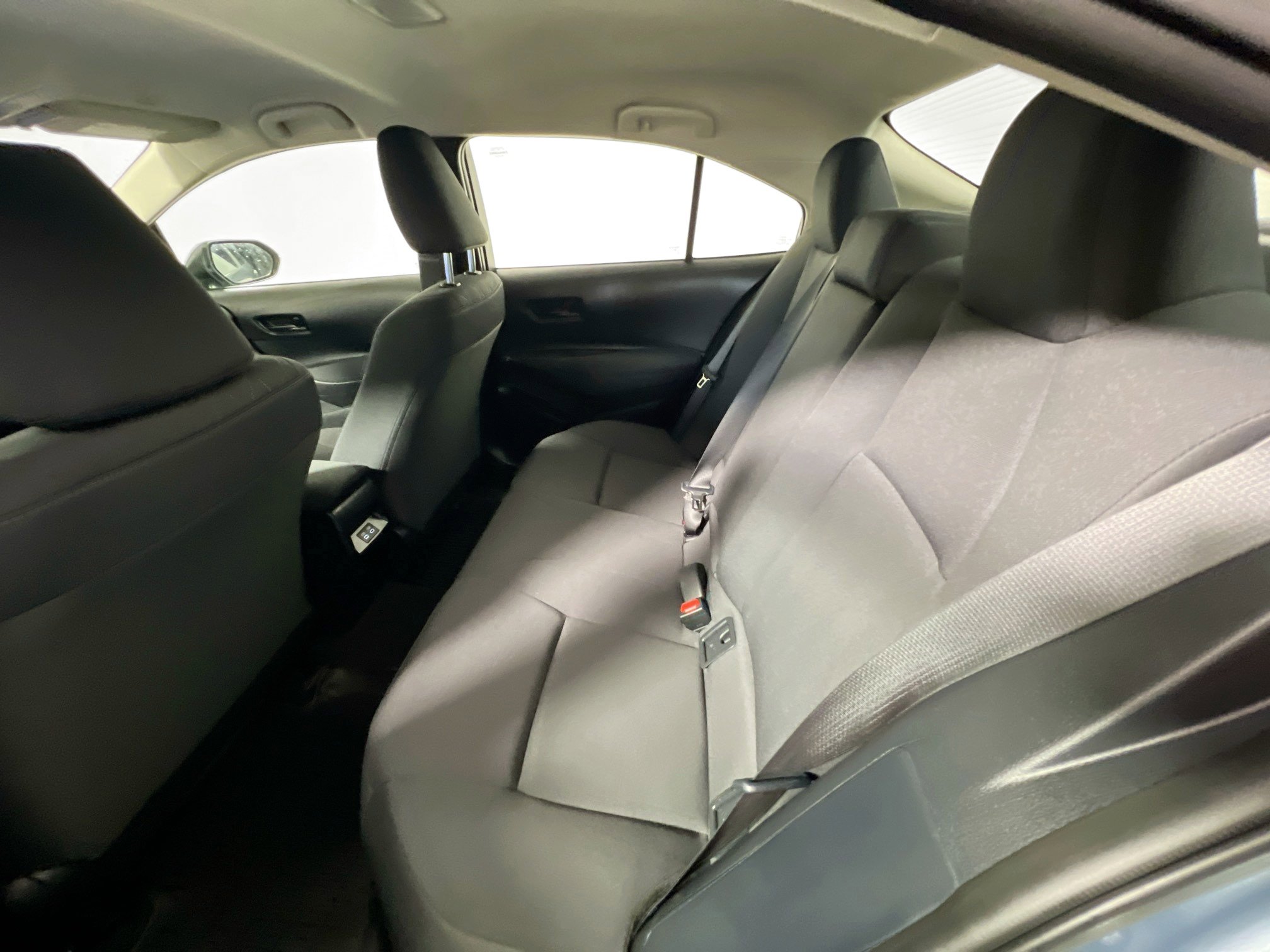 Used 2024 Toyota Corolla LE image 28