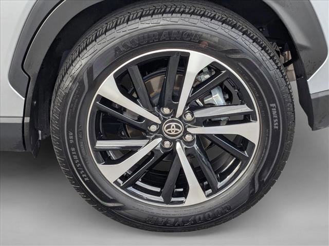 Used 2025 Toyota Corolla Cross AWD Hybrid w/ Convenience Package image 22