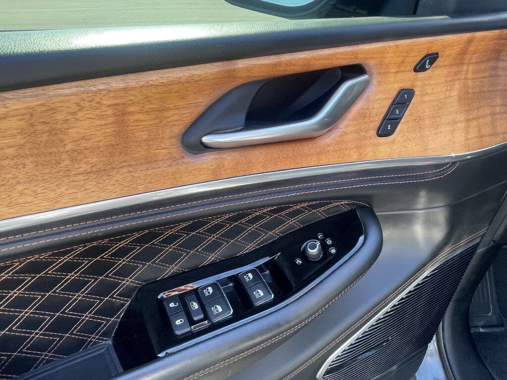 Used 2023 Jeep Grand Cherokee L Summit image 28