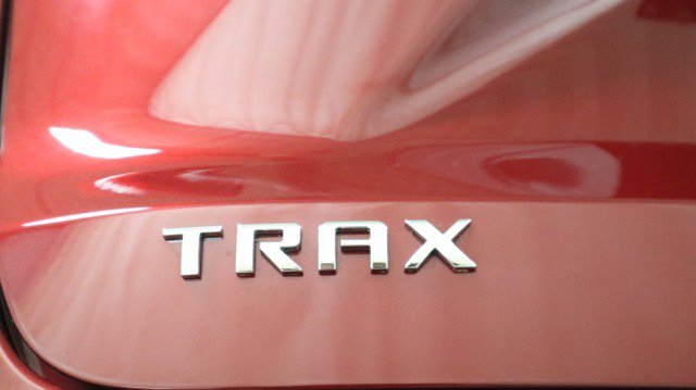 Used 2024 Chevrolet Trax LT w/ Sunroof Package image 21