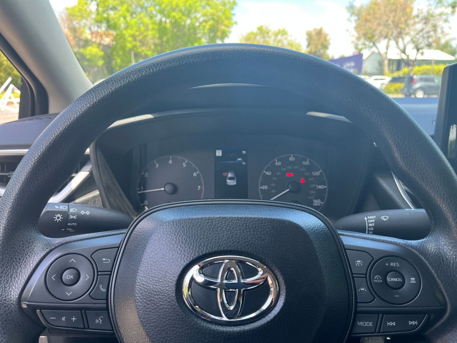 Used 2025 Toyota Corolla LE FWD image 25