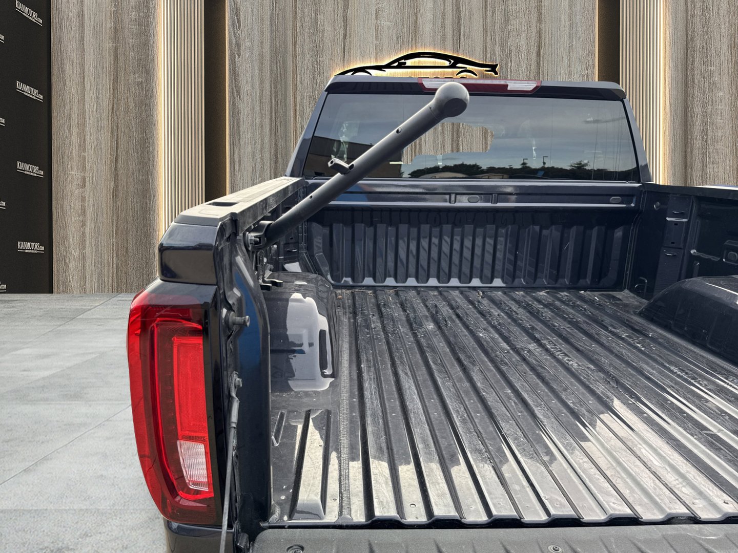 Used 2025 GMC Sierra 1500 SLT image 31