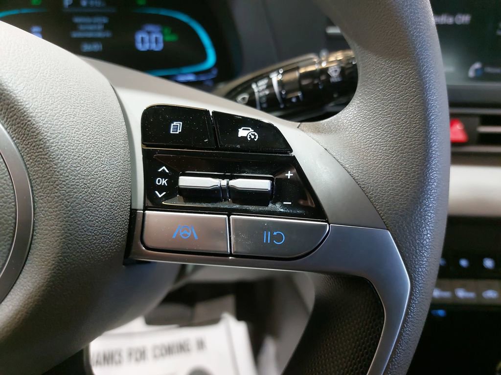 Certified 2025 Hyundai Elantra Blue image 19