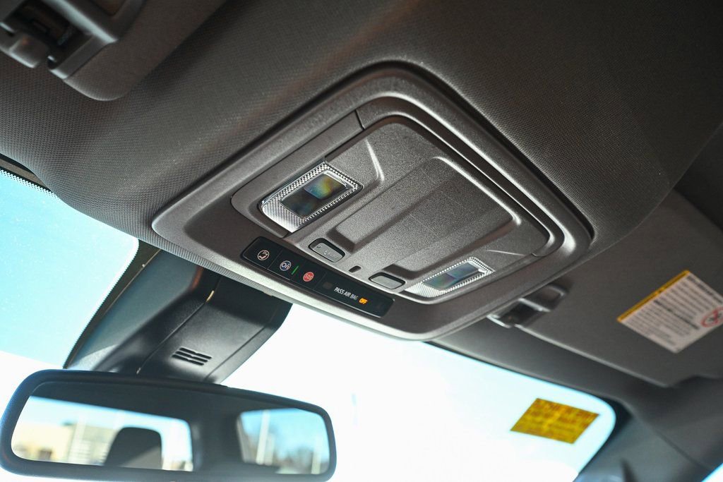 Used 2022 Chevrolet Silverado 2500 Custom w/ Custom Value Package image 40