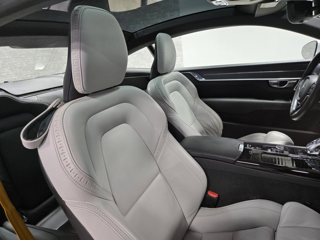 Used 2021 Polestar Polestar 1 Base image 44