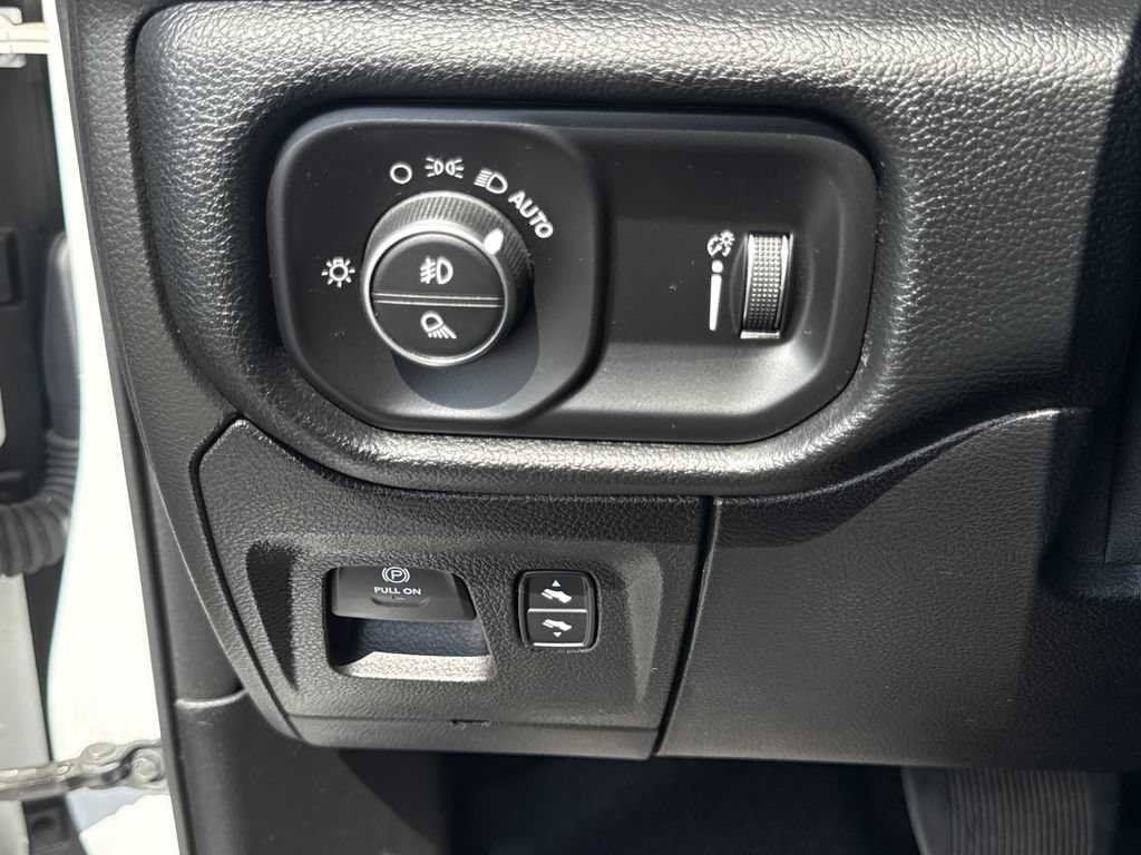 Used 2020 RAM 1500 Big Horn AWD/4WD image 24