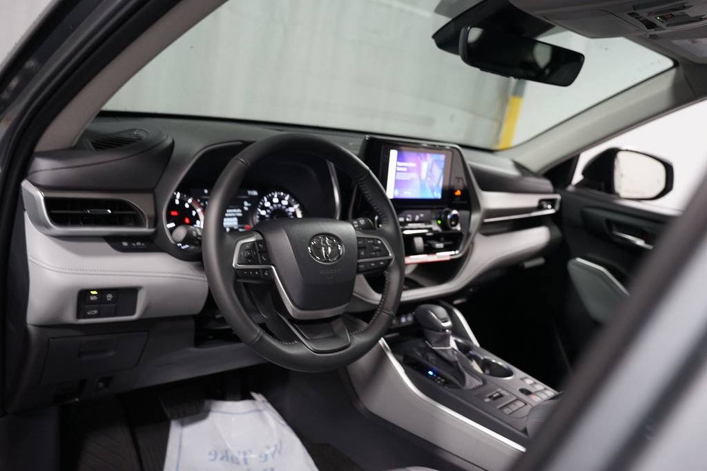 New 2026 Toyota Highlander XLE AWD/4WD image 11