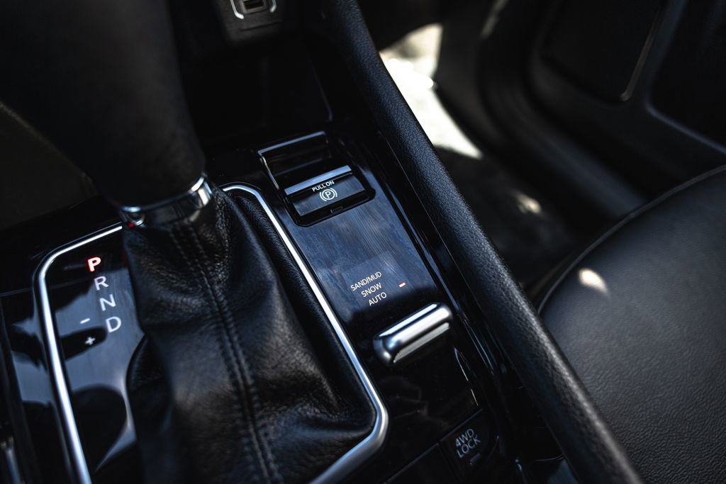 Used 2026 Jeep Compass Limited image 17