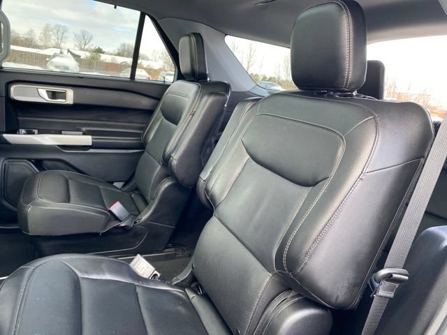Used 2022 Ford Explorer Limited AWD/4WD image 19
