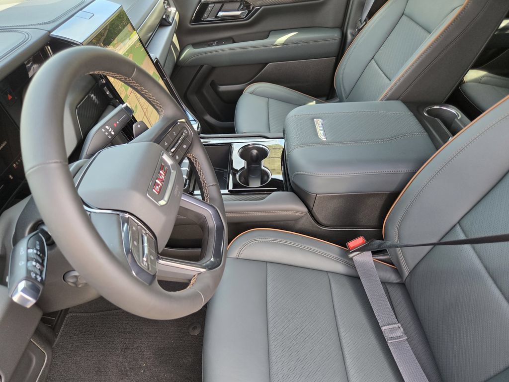 New 2026 GMC Yukon XL AT4 w/ AT4 Premium Package AWD/4WD image 8