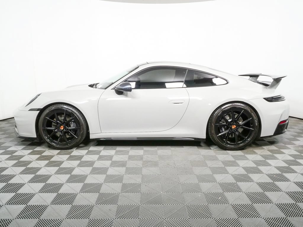 Certified 2025 Porsche 911 Carrera RWD image 2
