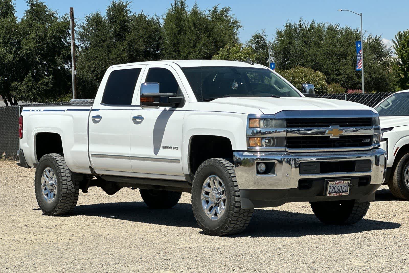 Used 2016 Chevrolet Silverado 2500 LTZ w/ LTZ Plus Package AWD/4WD image 10