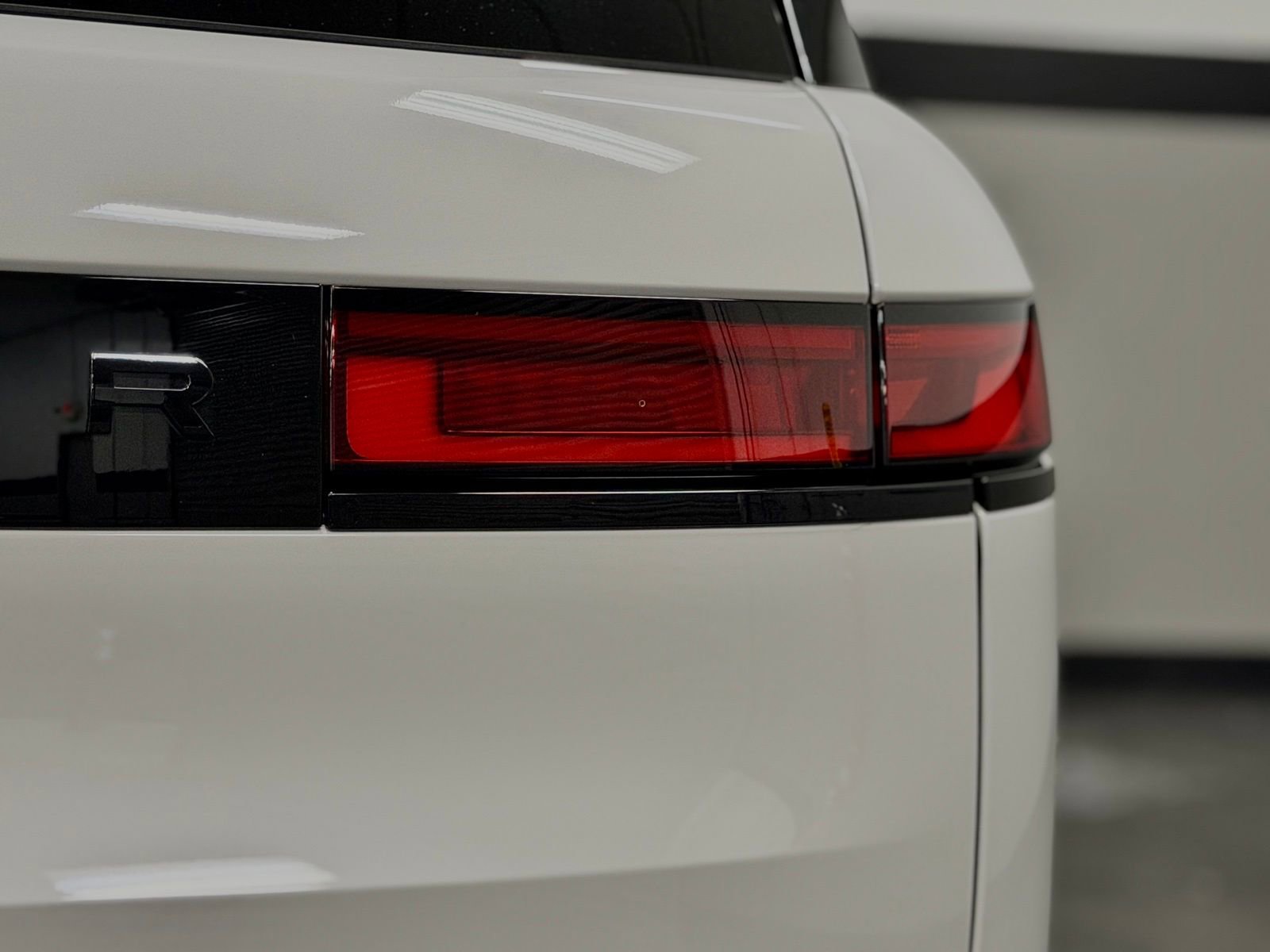 Used 2024 Land Rover Range Rover Sport SE image 14