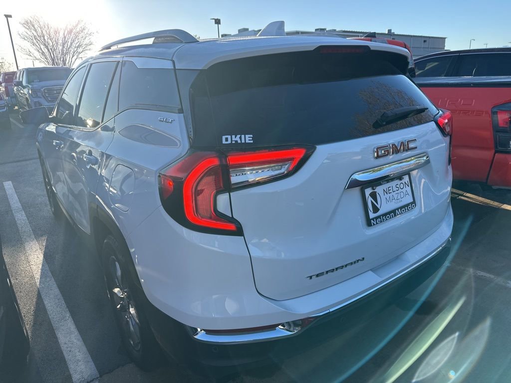 Used 2022 GMC Terrain SLT w/ Infotainment Package II image 5