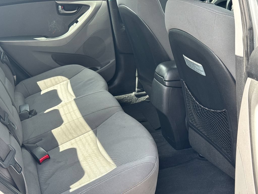 Used 2015 Hyundai Elantra SE w/ Option Group 02 FWD image 14