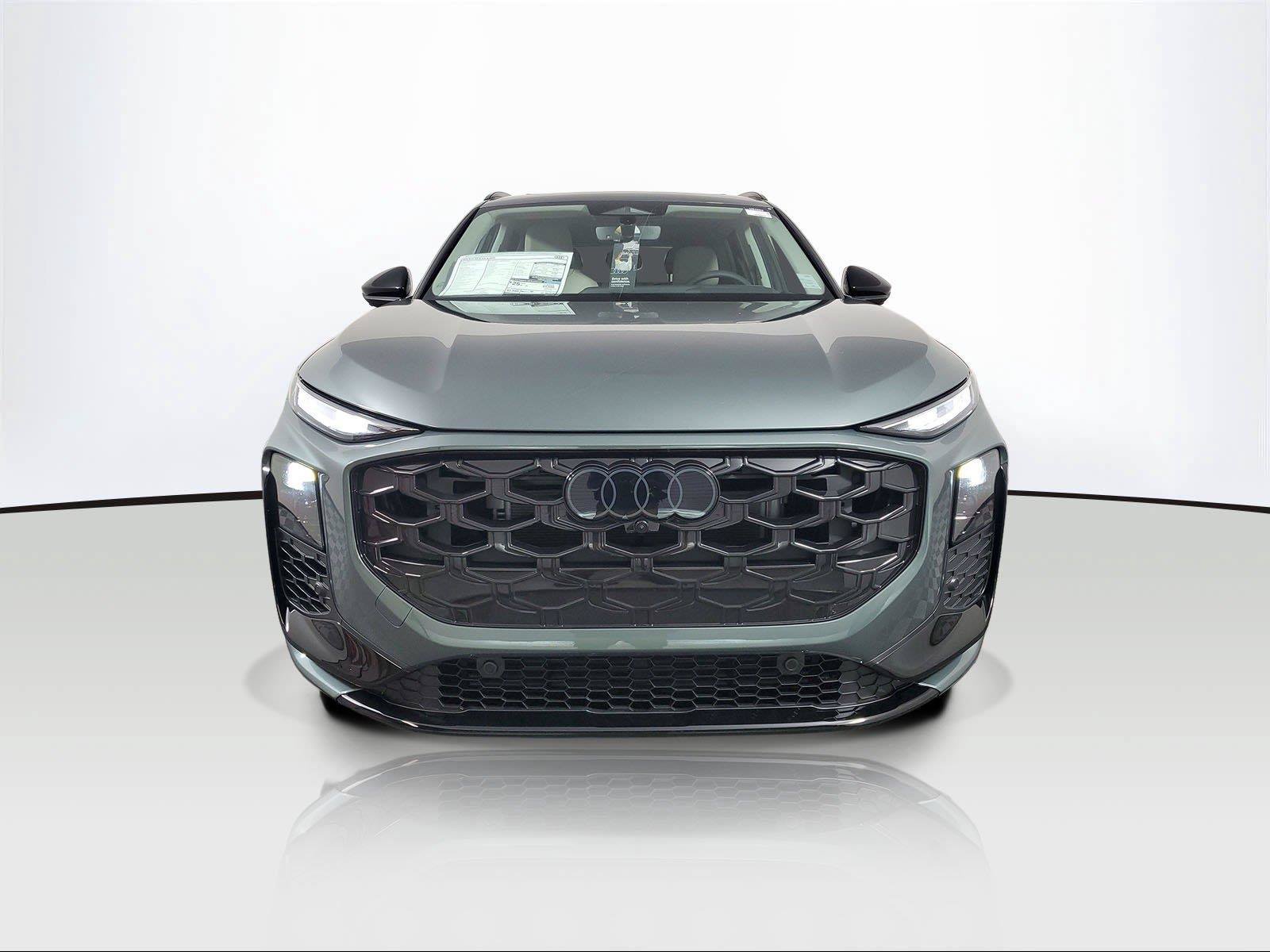 New 2026 Audi Q3 quattro 2.0T AWD/4WD image 2