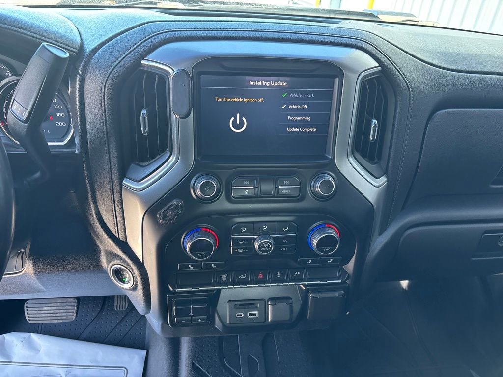 Used 2022 Chevrolet Silverado 2500 LTZ w/ Gooseneck/5TH Wheel Package image 21