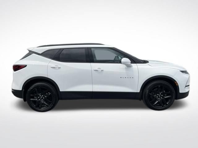 Used 2024 Chevrolet Blazer LT w/ Convenience Package AWD/4WD image 14
