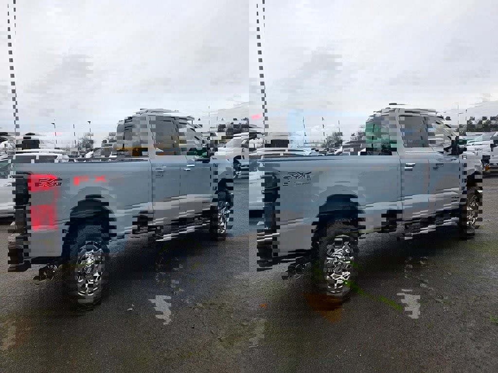 New 2026 Ford F350 Lariat w/ Chrome Package image 31