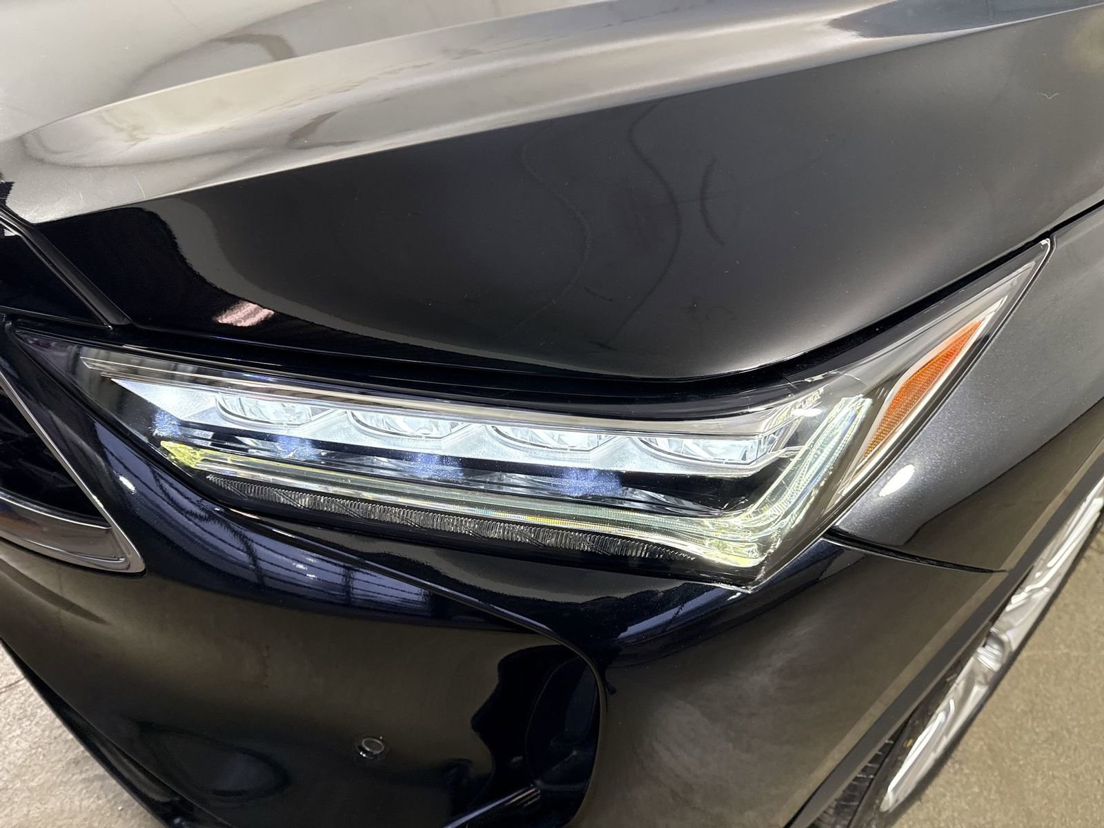 Certified 2023 Acura MDX SH-AWD w/ Advance Package image 30