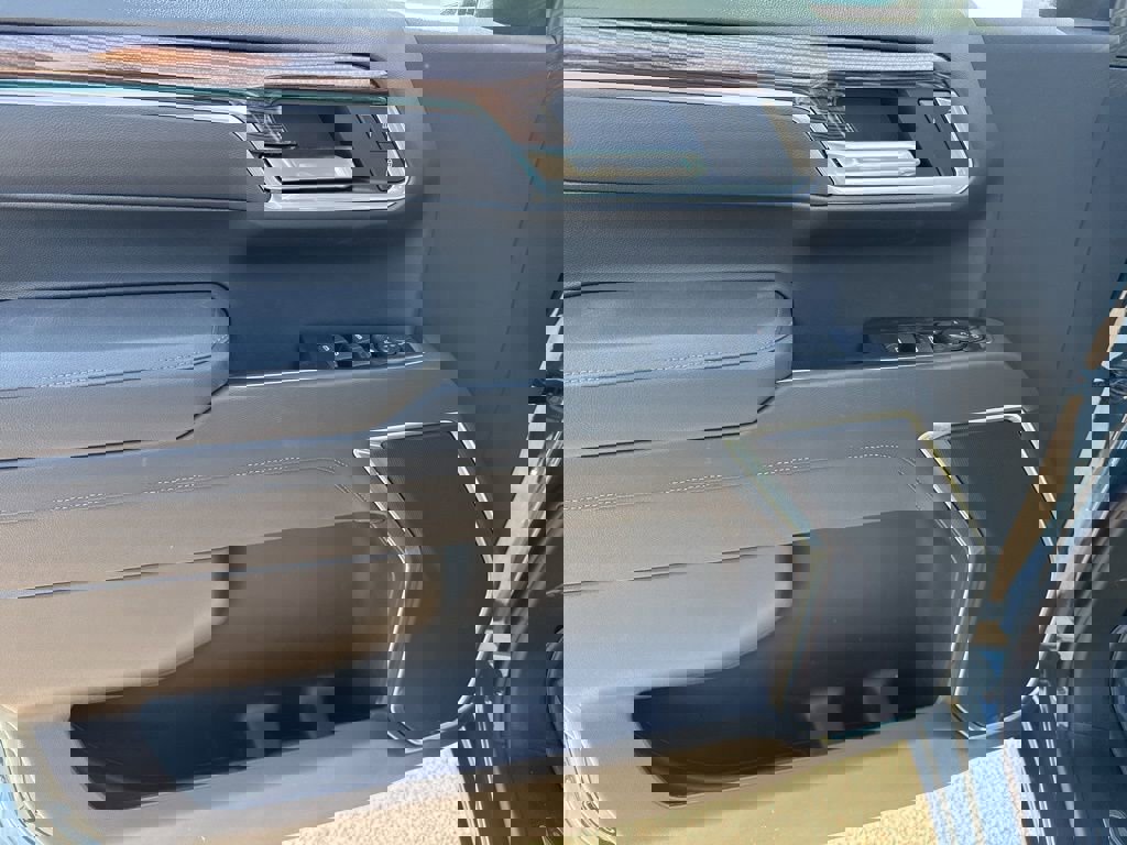 New 2026 Chevrolet Silverado 1500 LT w/ Z71 Off-Road Package image 18