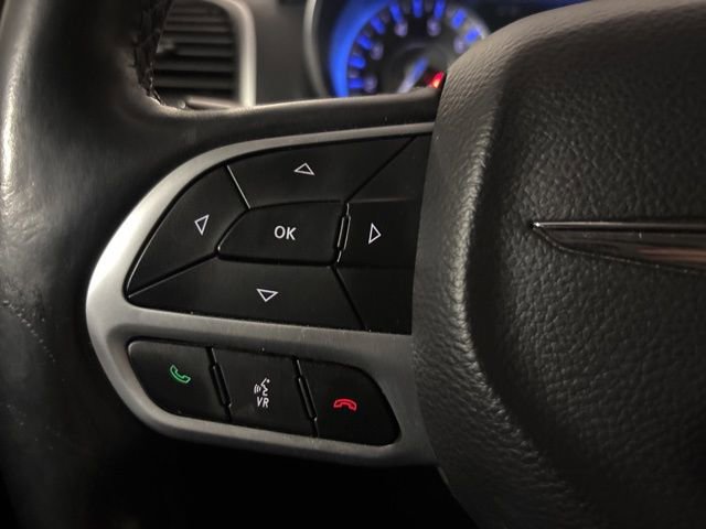 Used 2018 Chrysler 300 Limited w/ Safetytec Plus Group image 18