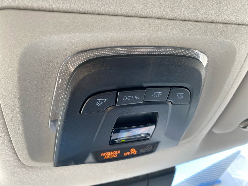 Used 2023 Toyota Corolla Cross L image 24