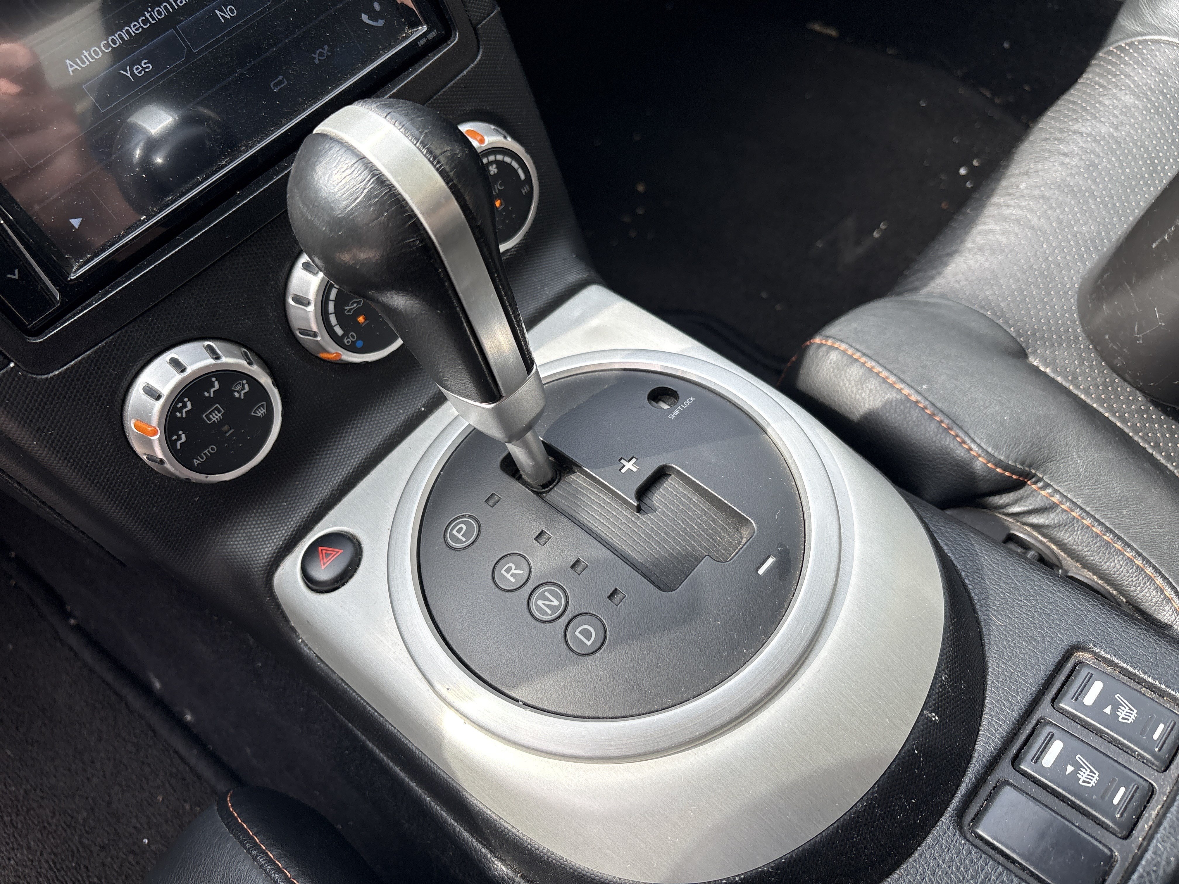 Used 2008 Nissan 350Z Touring RWD image 25