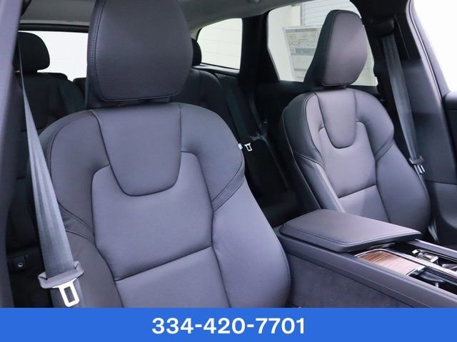 New 2024 Volvo XC60 T8 Plus w/ Climate Package image 18