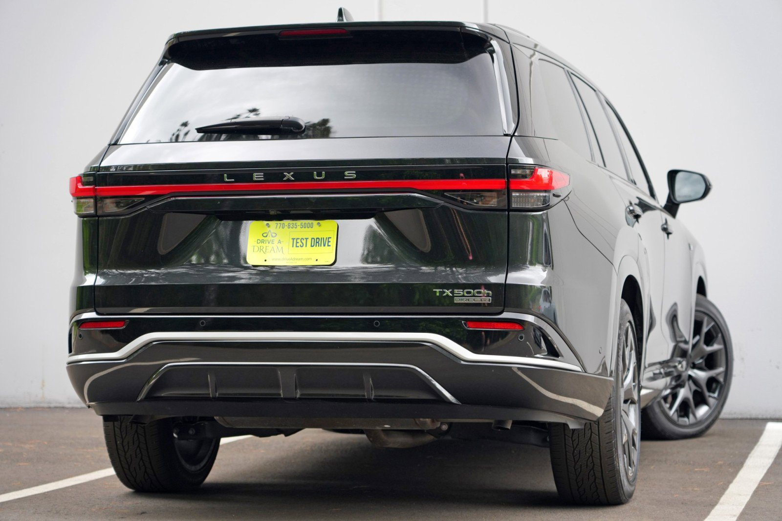 Used 2025 Lexus TX 500h AWD w/ Technology Package image 5