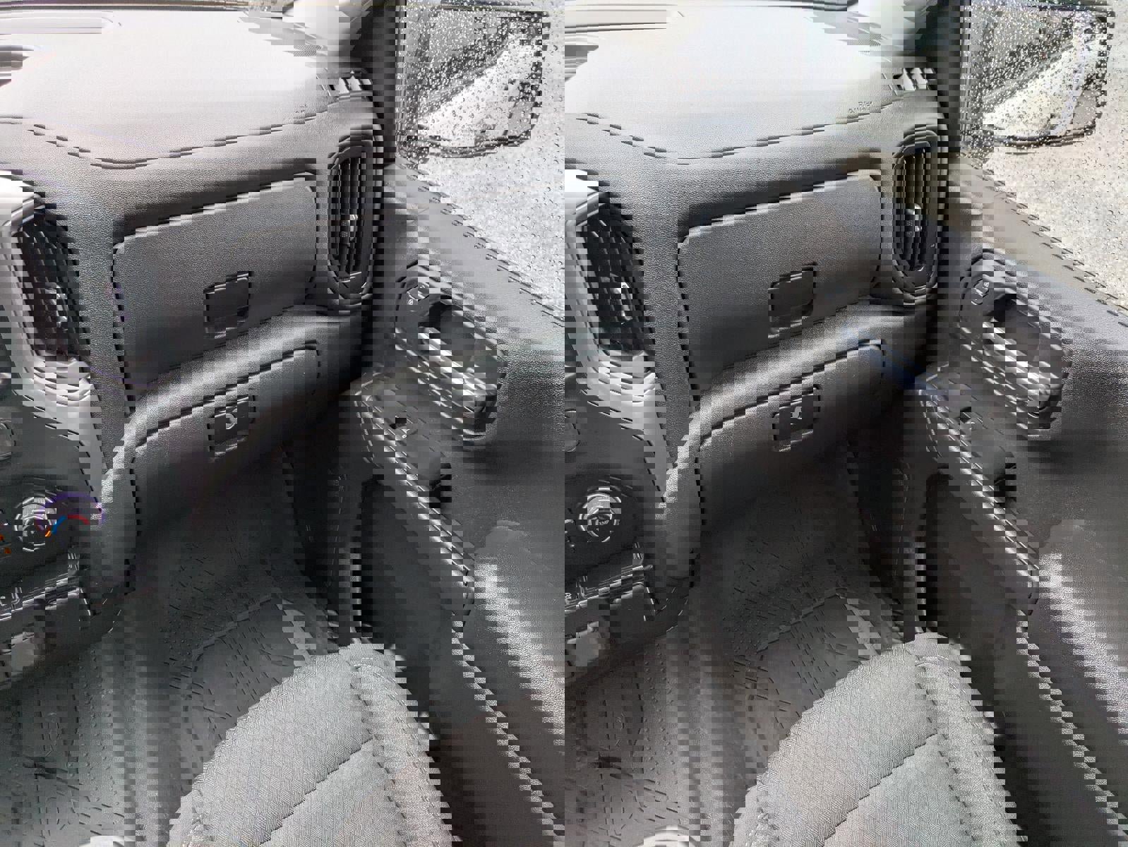 Used 2022 Chevrolet Silverado 1500 Custom image 17