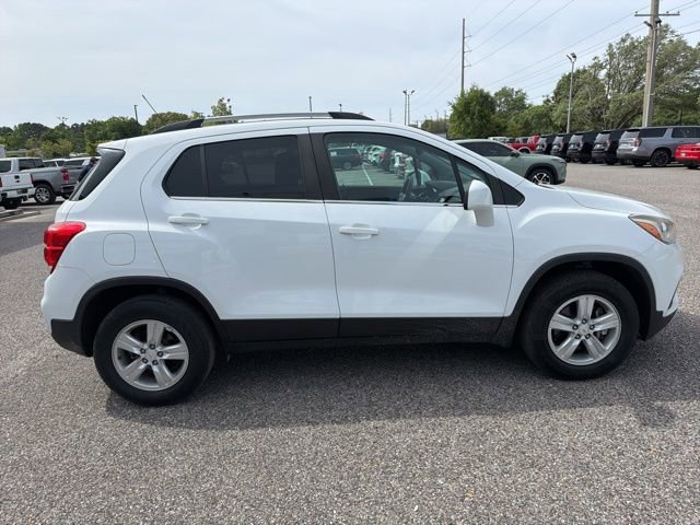 Used 2017 Chevrolet Trax LT AWD/4WD image 4