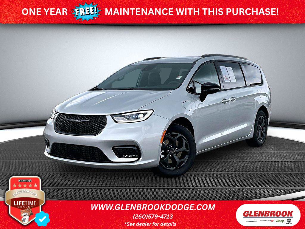 Used 2026 Chrysler Pacifica Premium FWD image 1